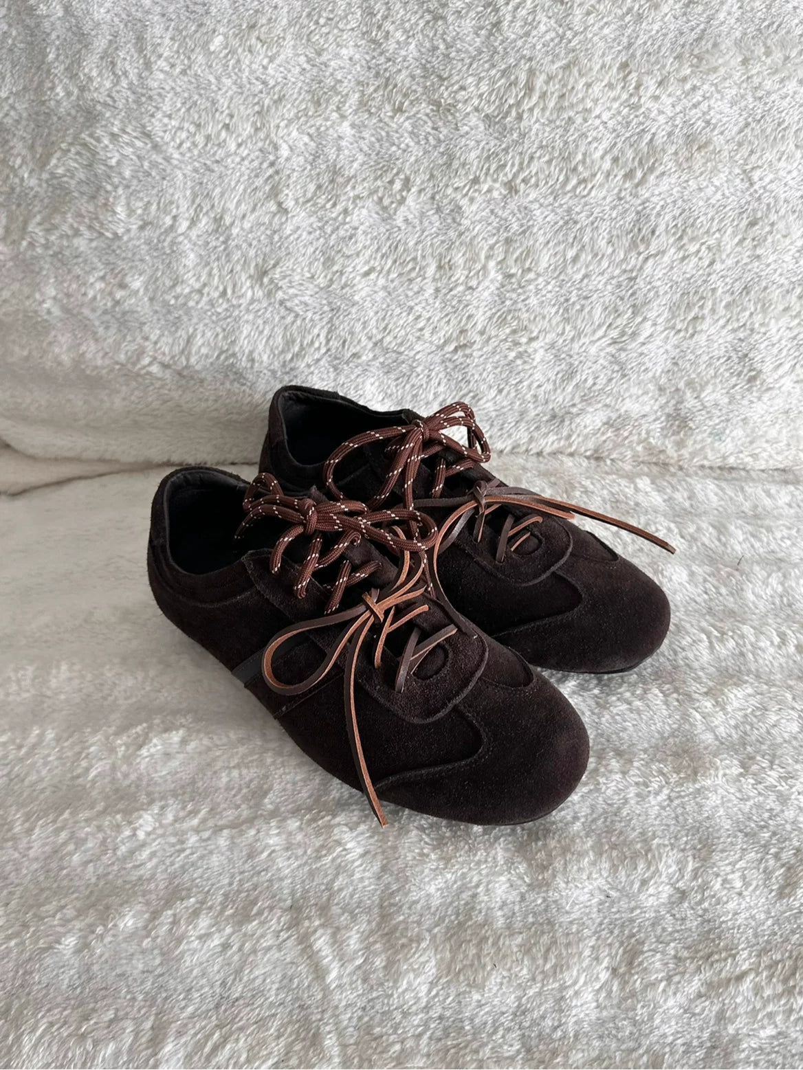 AMBSOM Suede Lace-Up Derby