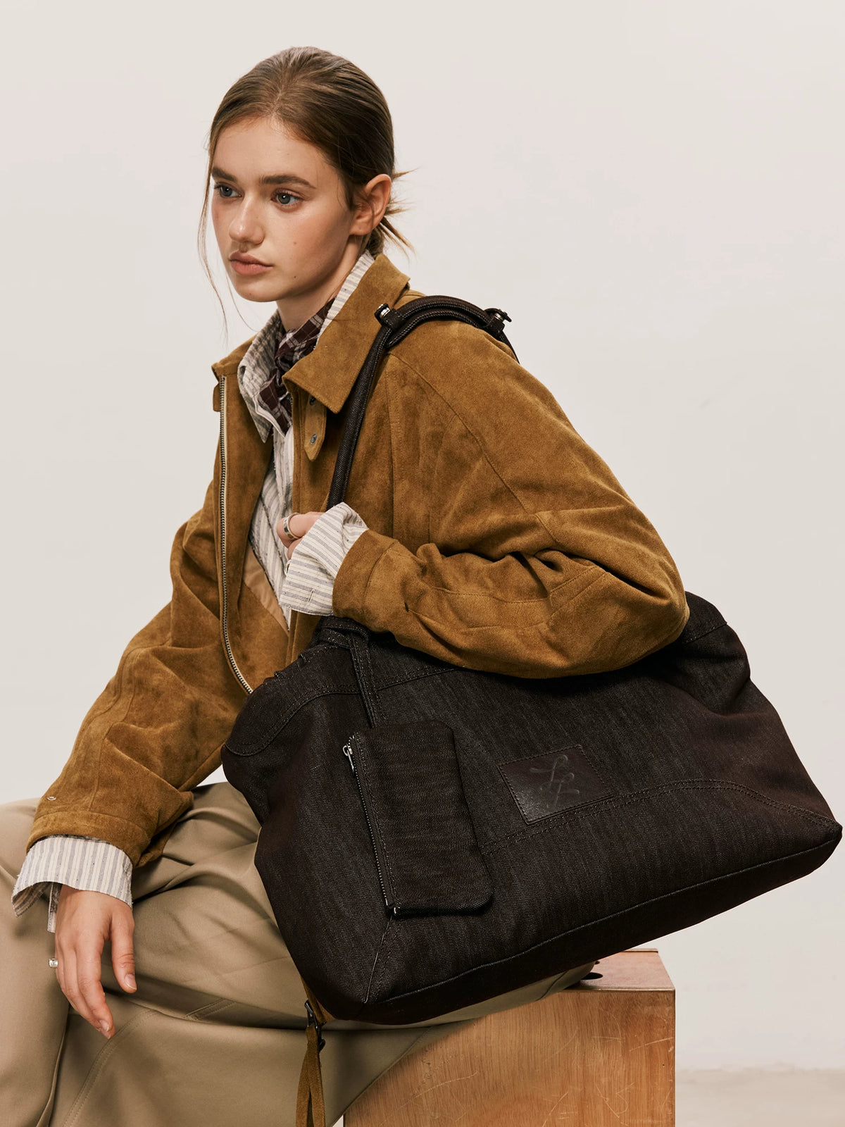 LR MADE Raw Denim Shoulder Bag With Leather Patch - Zip Top