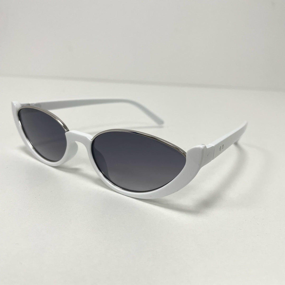 Salty gummy Cat-Eye Retro Sunglasses