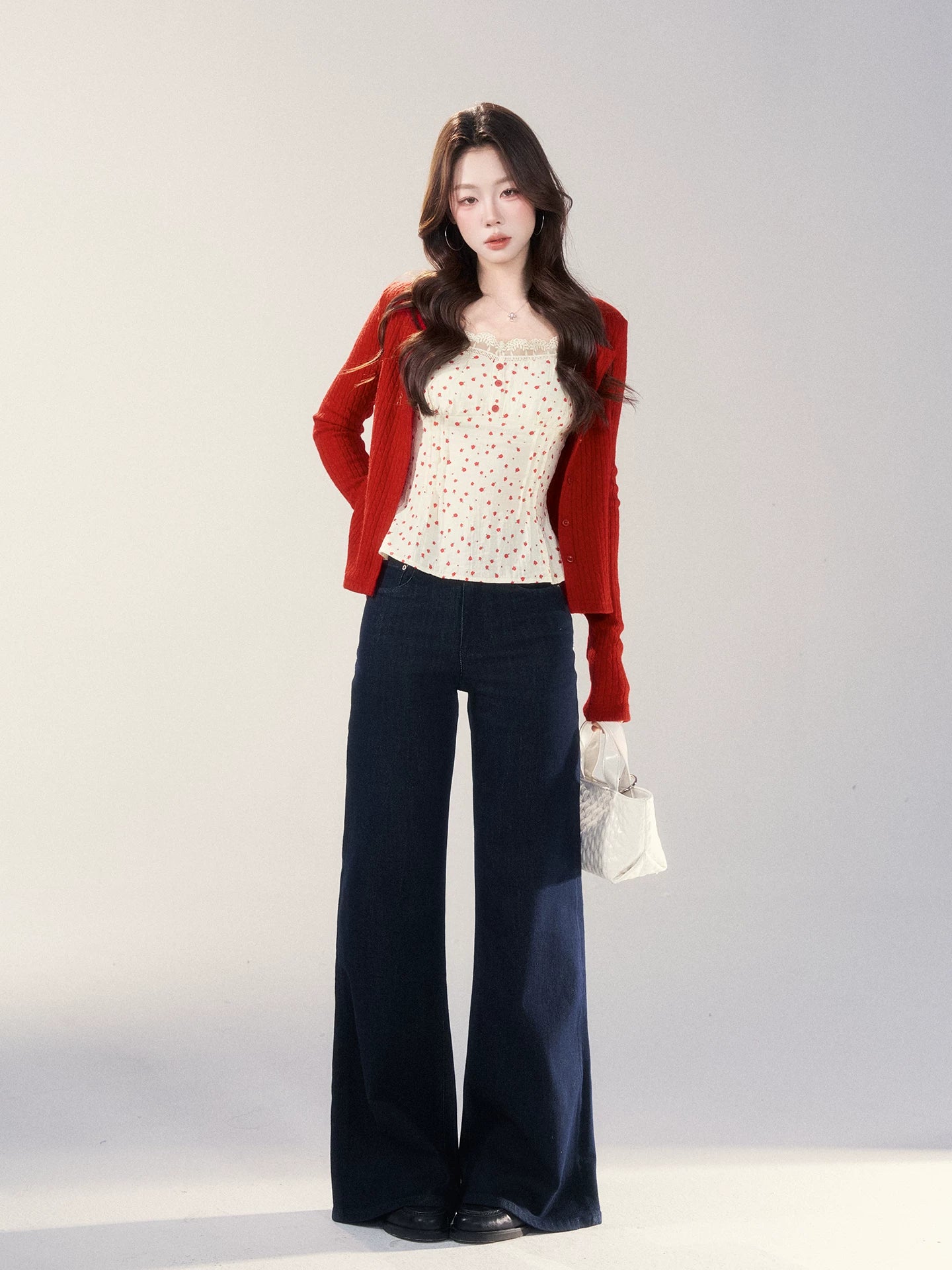 Wildberry High-rise Straight-leg Versatile Micro-flared Jeans