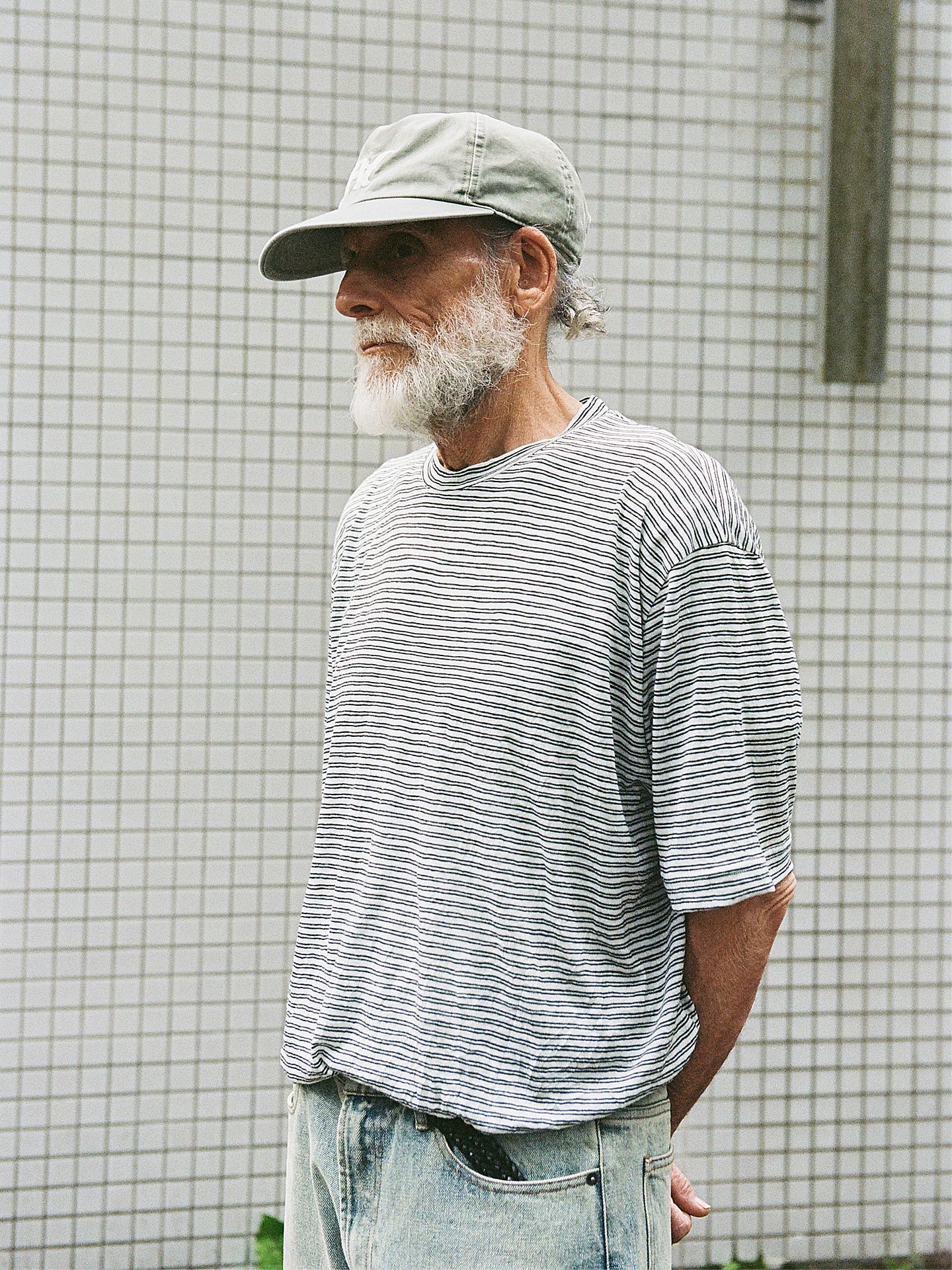 PARTIMENTO Fine Stripe Linen Breathable Oversized Tee