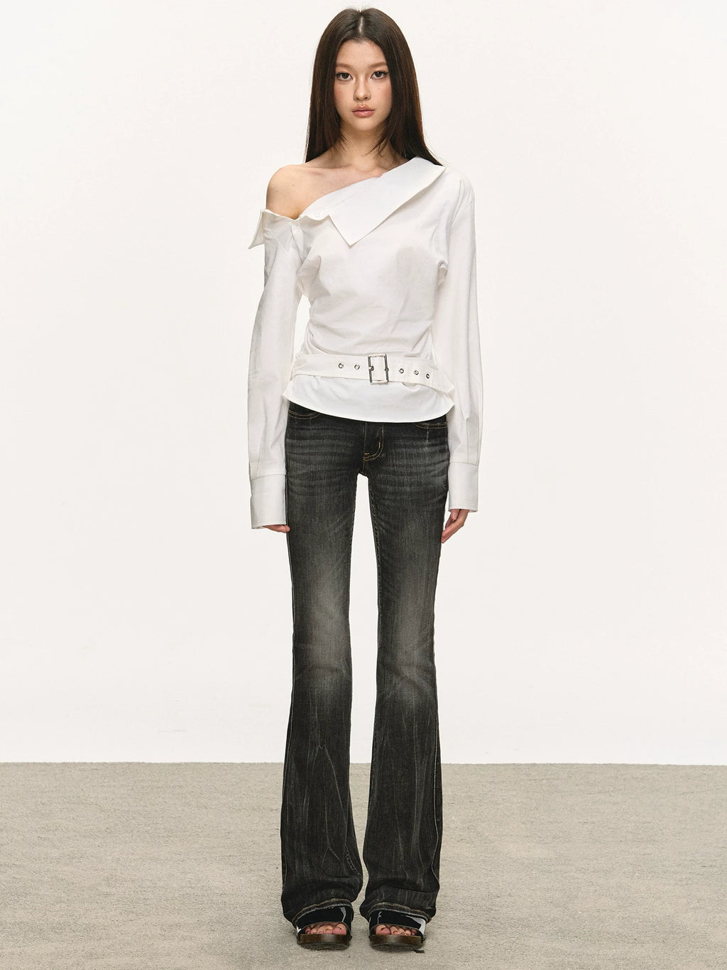 Anna Aneae Short Slanted Shoulder Long-sleeved Shirt