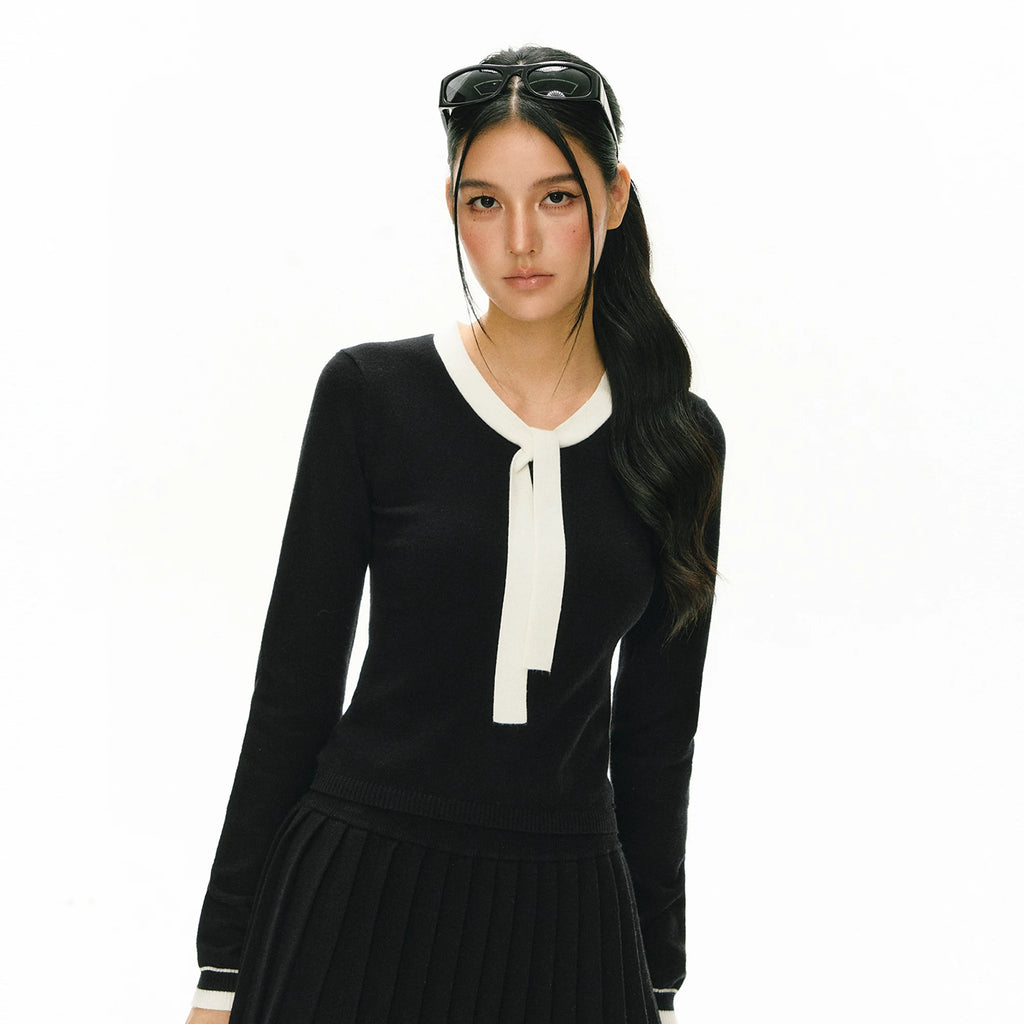 ARISEISM V-Neck Cropped Knit Top Pleated Skirt Set