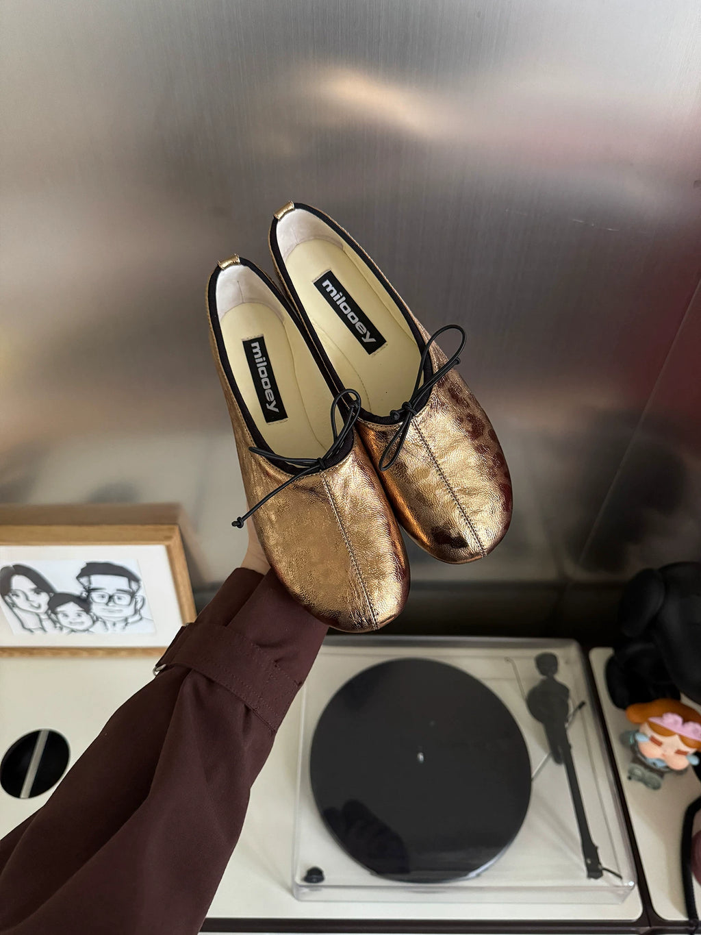 MILOOEY Leather Round-Toe Ballet Flat