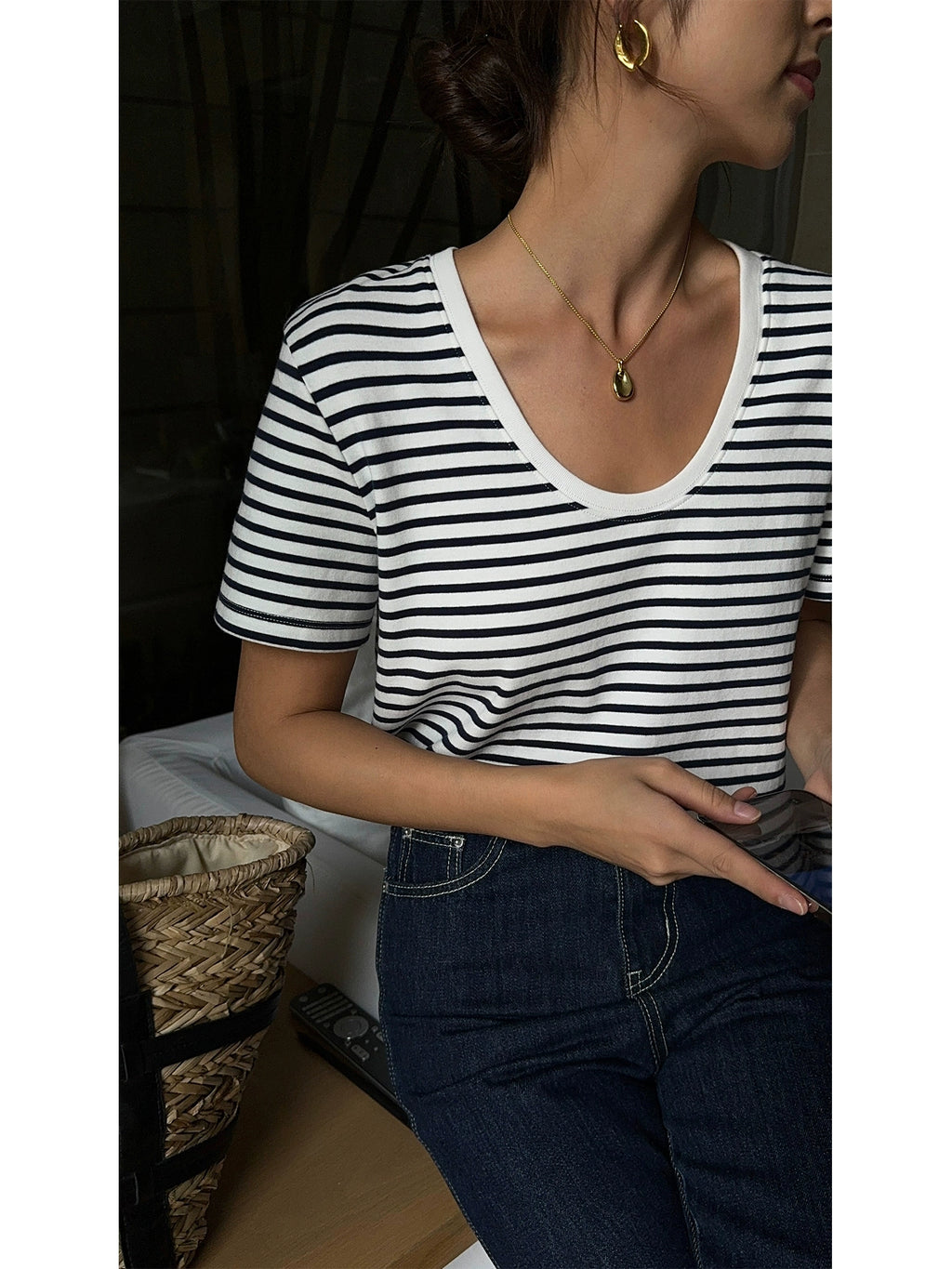 NEVA HU Striped U-neck Versatile Casual Tee