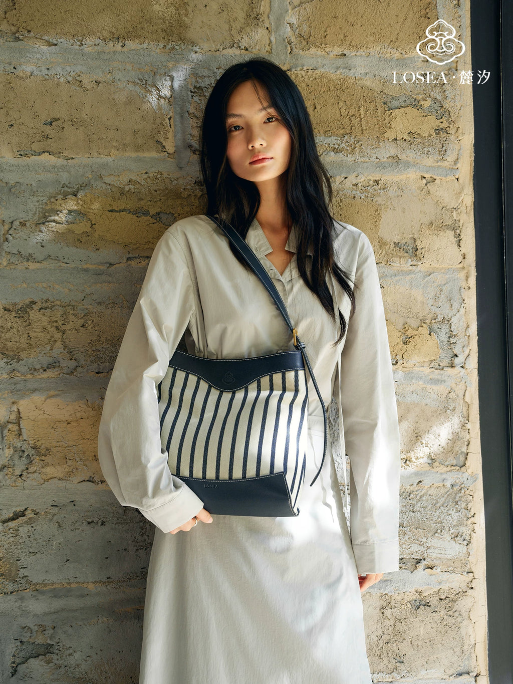LOSEA Blue Striped Full-Grain Leather Magnetic Bucket Bag