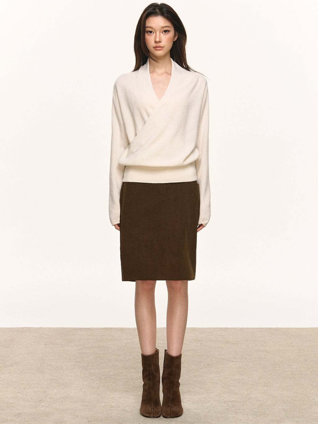 Anna Aneae Pleated V-neck Cross Loose Long Sleeve Knit