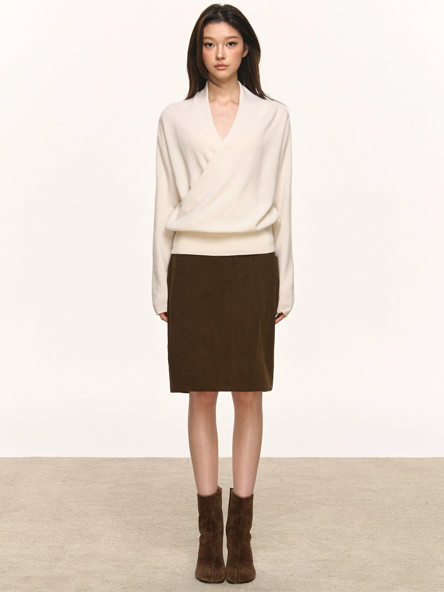 Anna Aneae Pleated V-neck Cross Loose Long Sleeve Knit