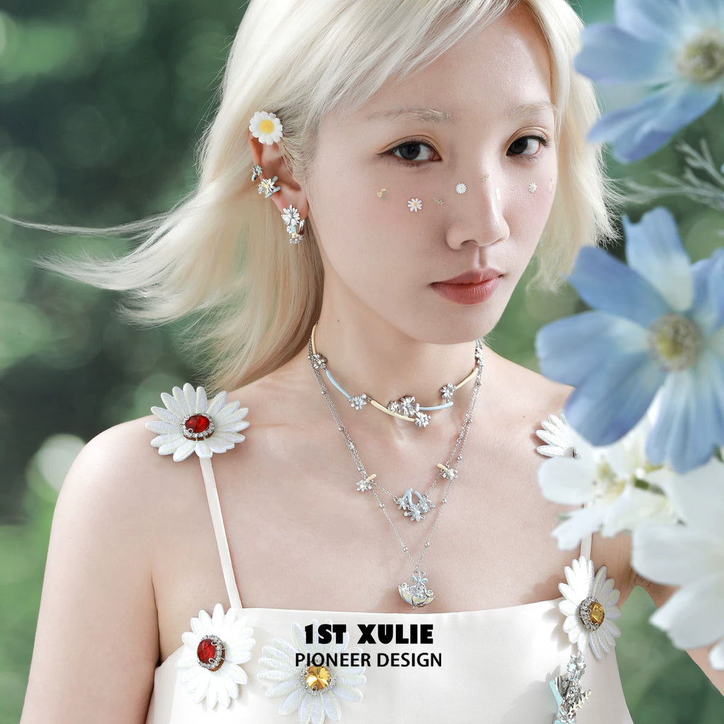 1ST XULIE Daisy Double-Layer Pendant Necklace