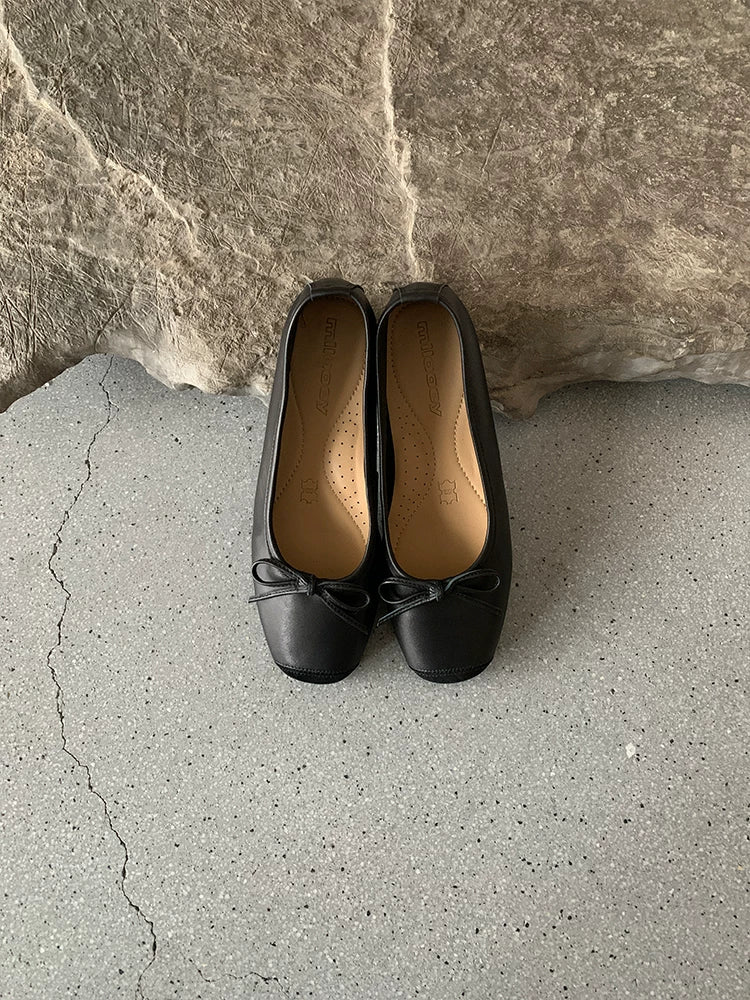 MILOOEY Bow Ballet Flat