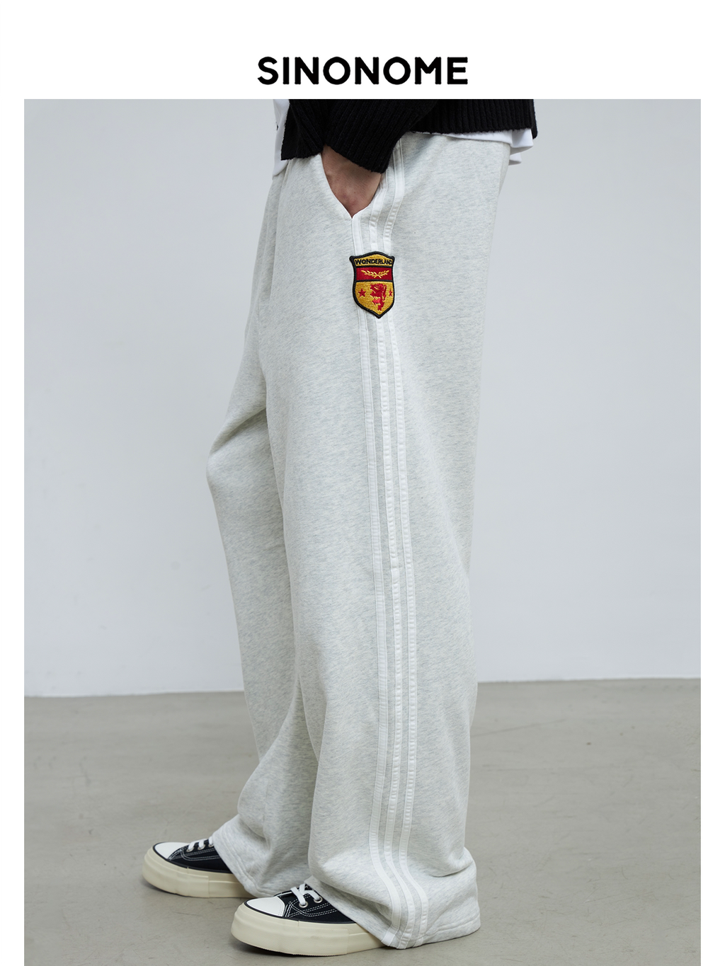 SINONOME Polished Badge Three-bar Sweatpants