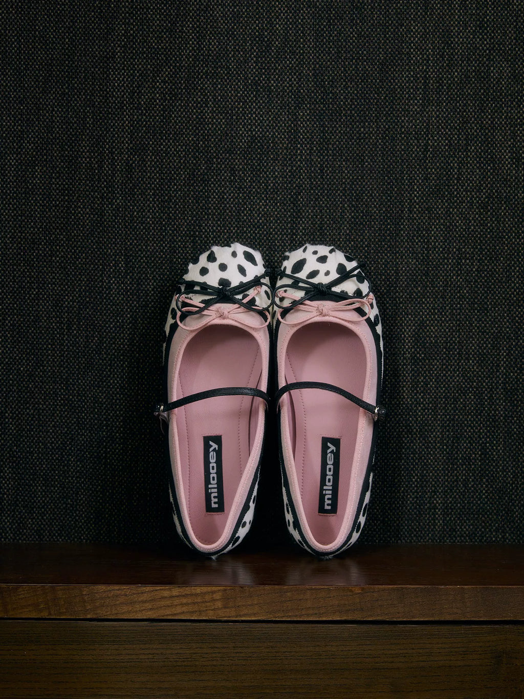 MILOOEY Leather One-Strap Round-Toe Mary Jane