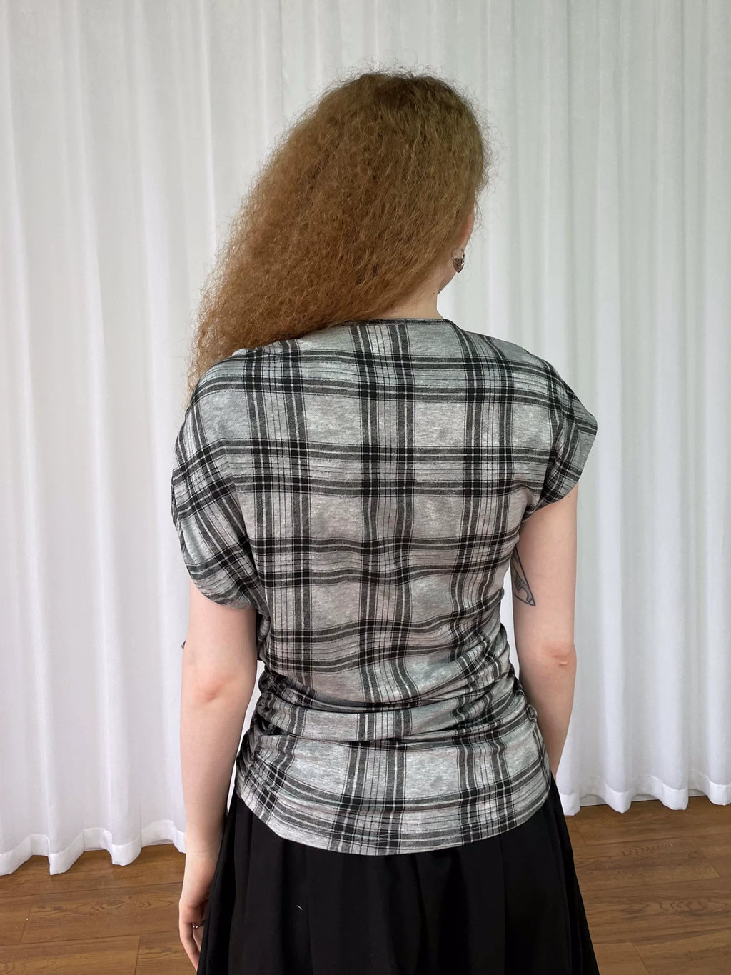 LooseSmell Gray Checkered Slim Fit Pleated Tee