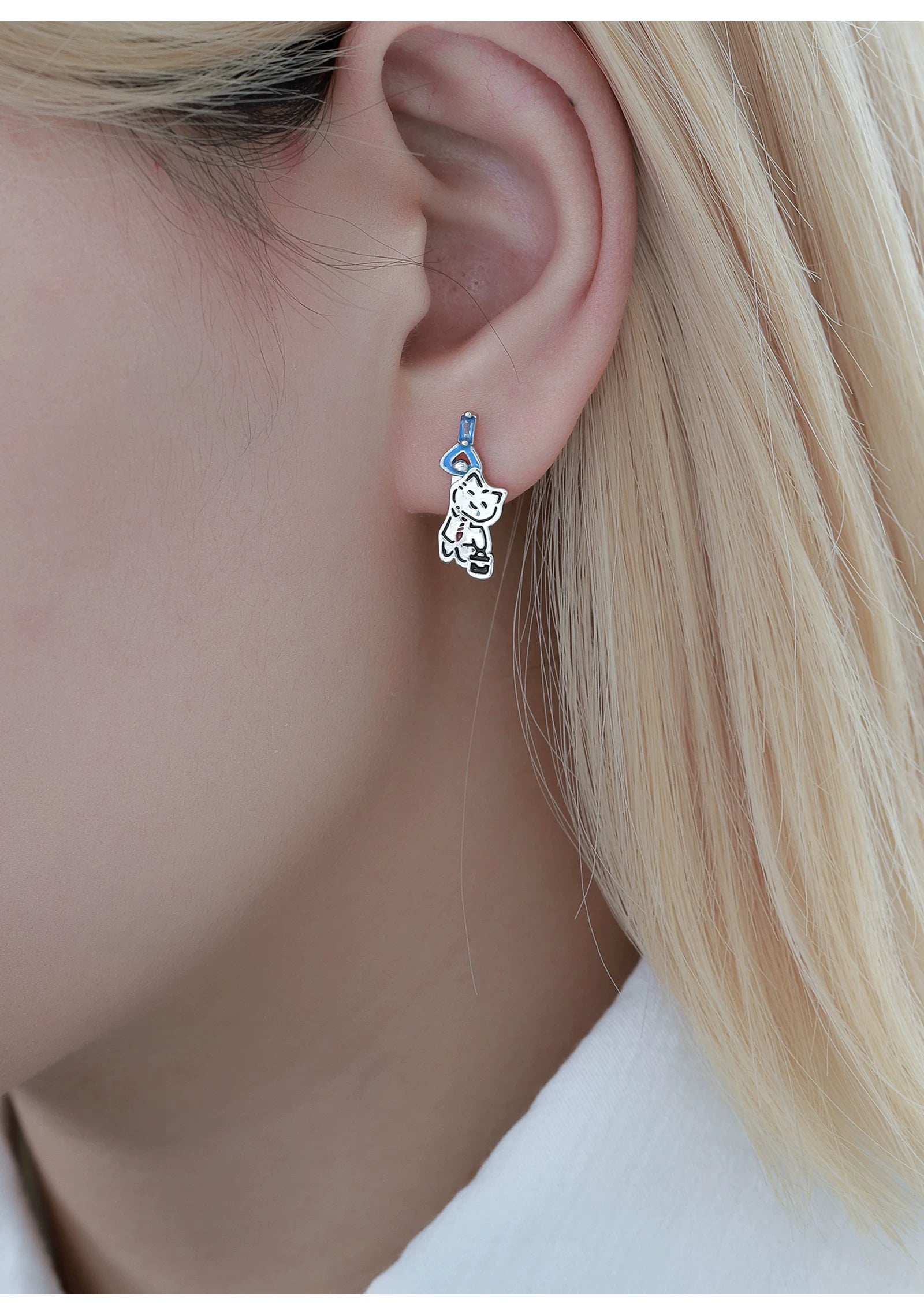 MASW Creative Cute Work Cat Stud Earrings