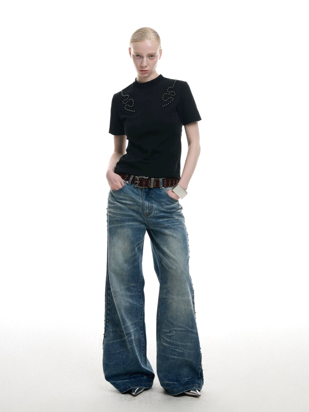 ArguECulturE Vintage Embroidery Slim Shoulder Tee