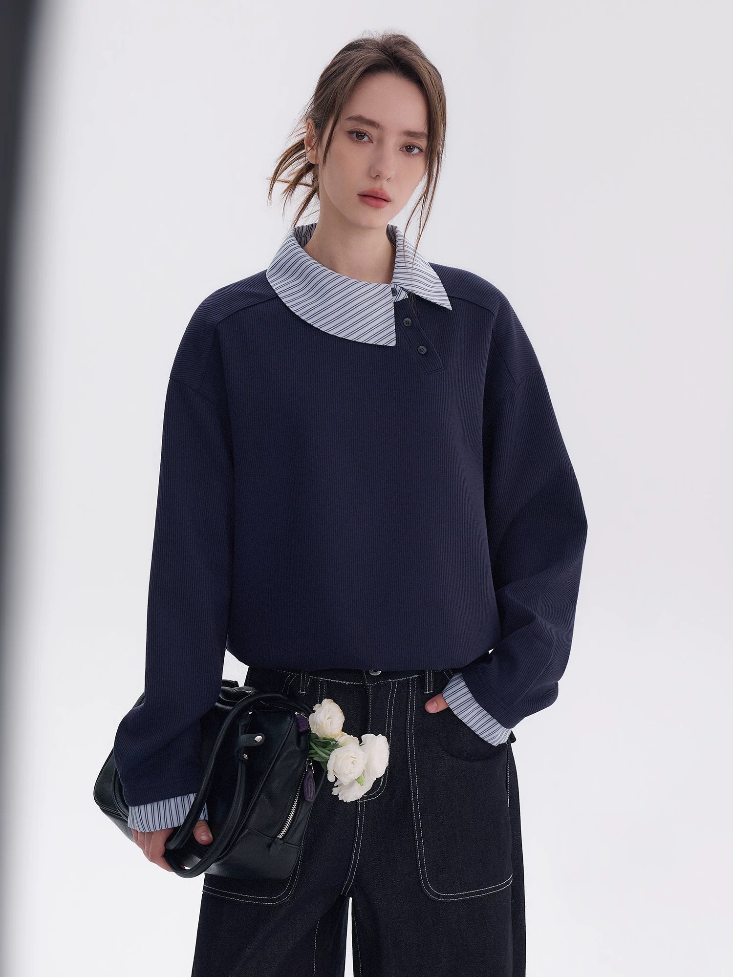 CHOR Long-sleeved Sweatshirt with Loose Stripes on Lapels