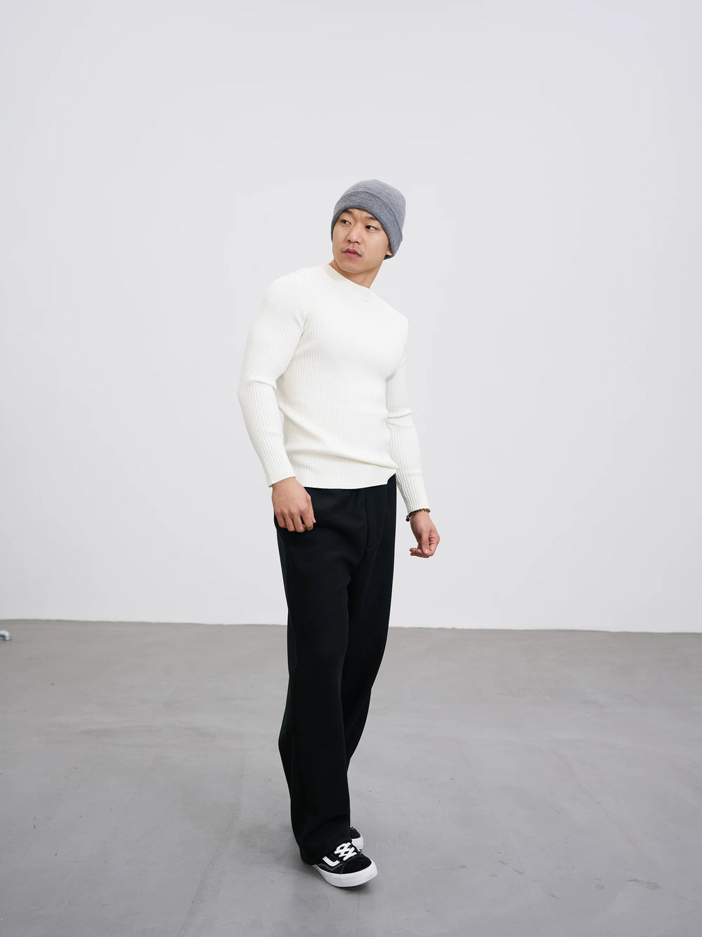 GTAL Striped Anti-Pilling Solid Color Slim-Fit Knitted Sweater Long Sleeves