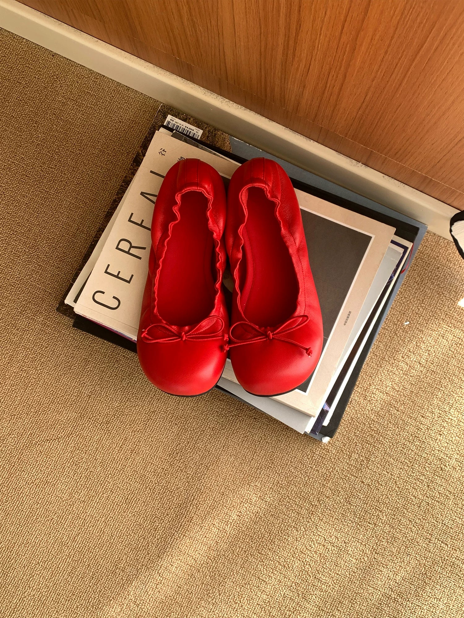 MILOOEY Leather Bow Ballet Flat