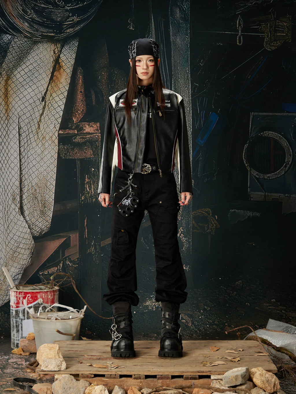 NUndeFineD Contrasting Splicing Stand-up Collar Slim-fitting Leather Jacket