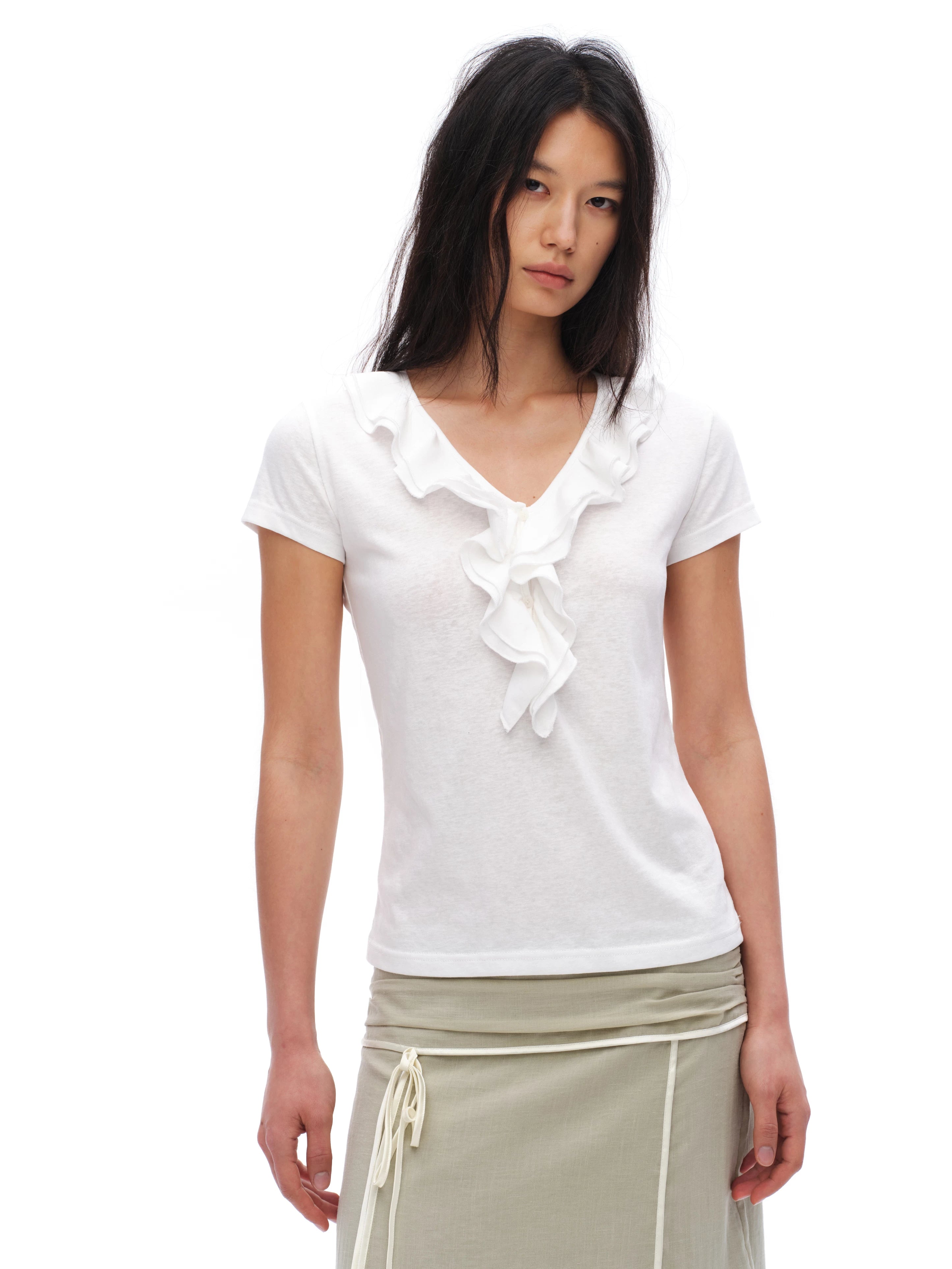 Oinimi Ruffle Edge V Neck Slim and Thin Tee