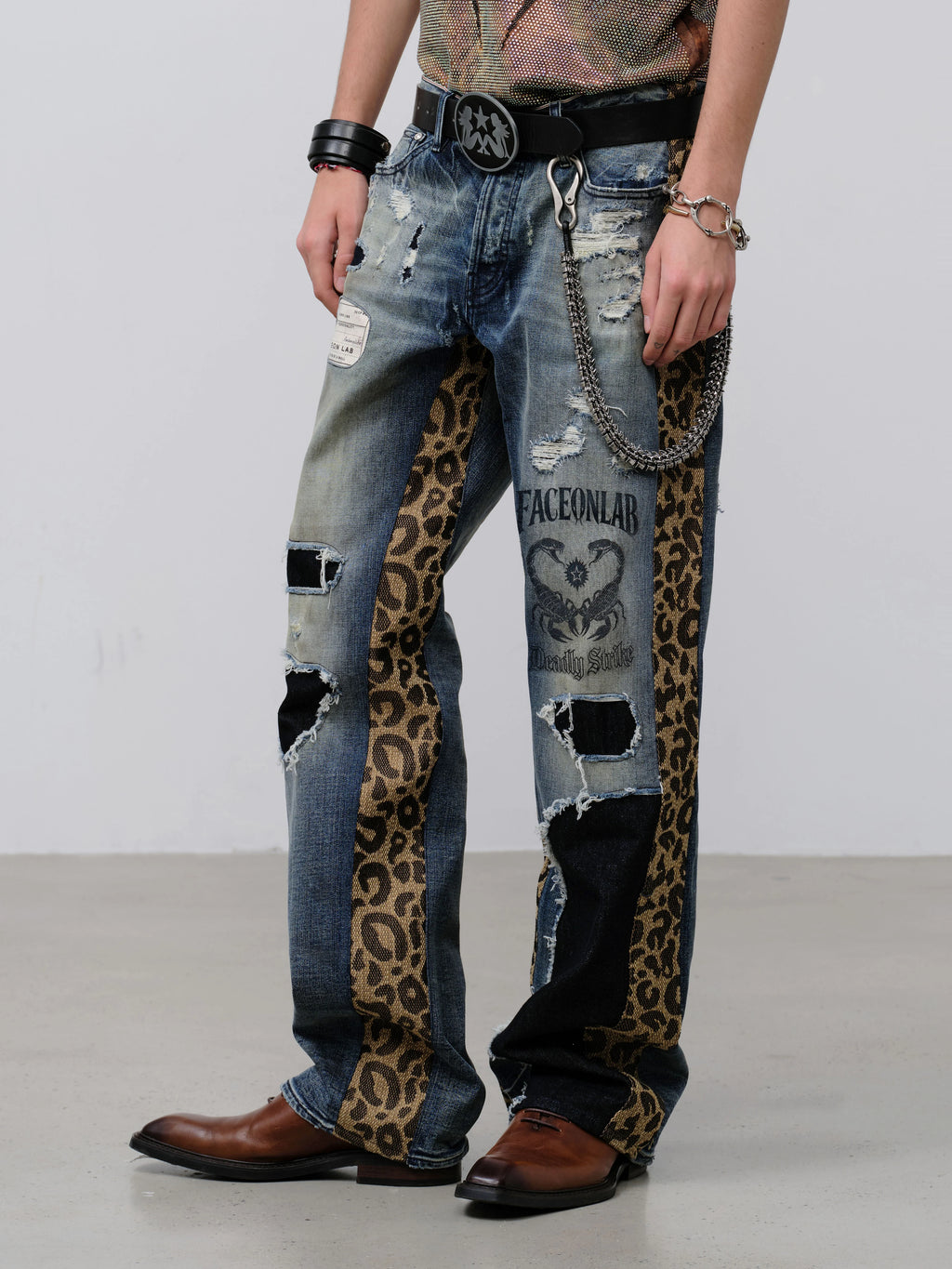 FACEON LAB Leopard Patch Distressed Straight-Leg Jeans
