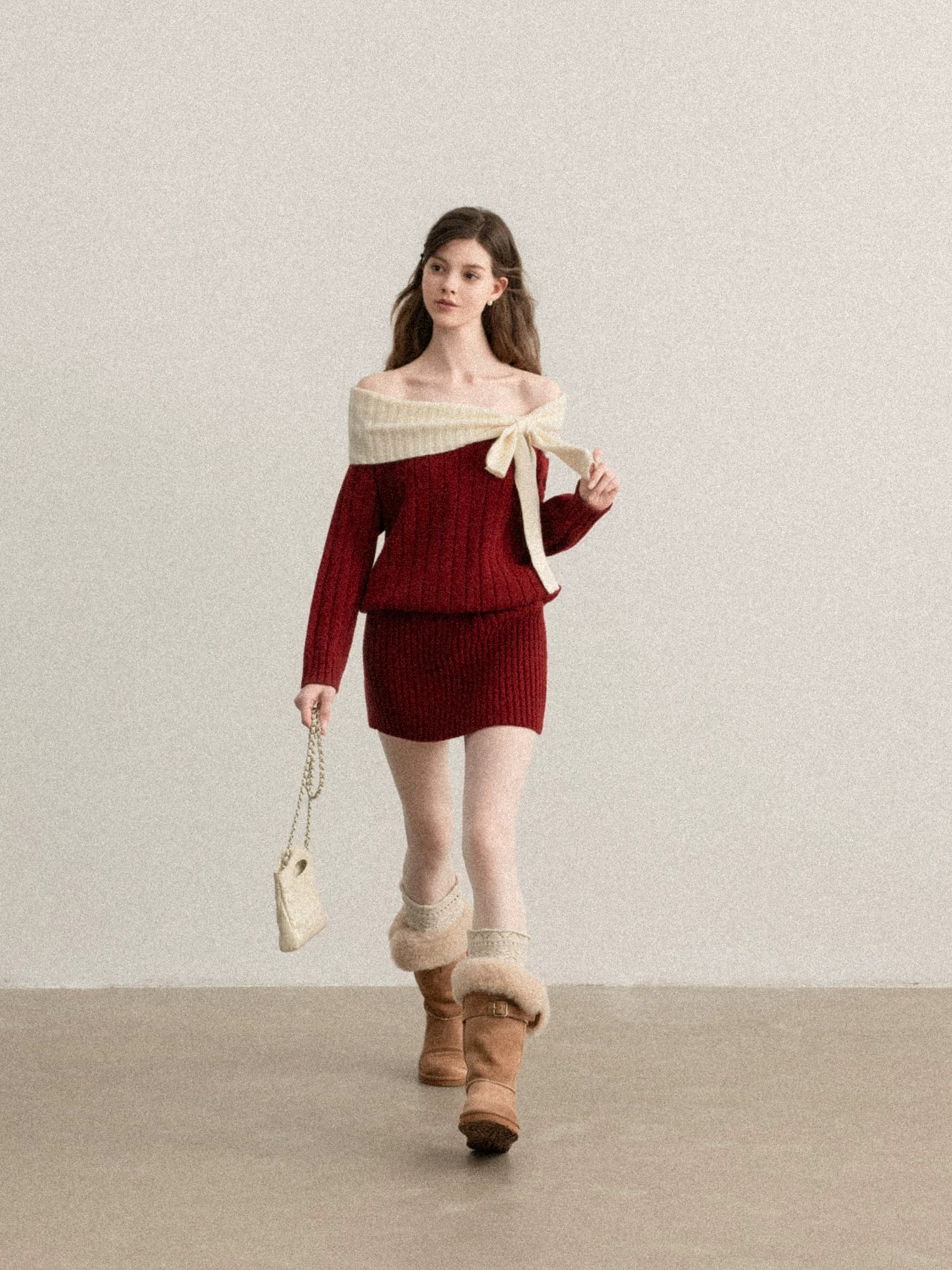 Cantonstory One-word Shoulder-wrapped Hip Long-sleeved Knitted Dress