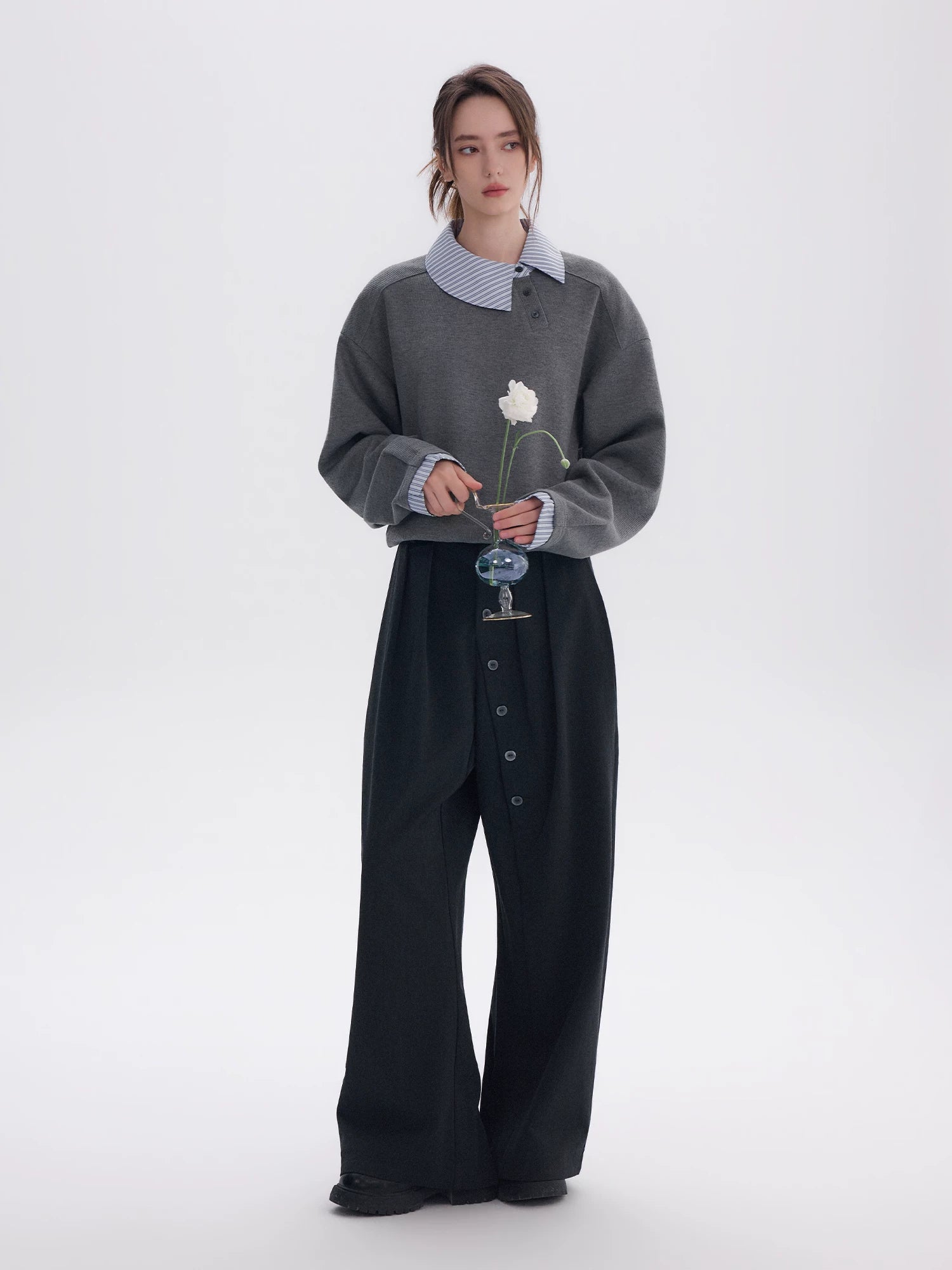 CHOR Long-sleeved Sweatshirt with Loose Stripes on Lapels