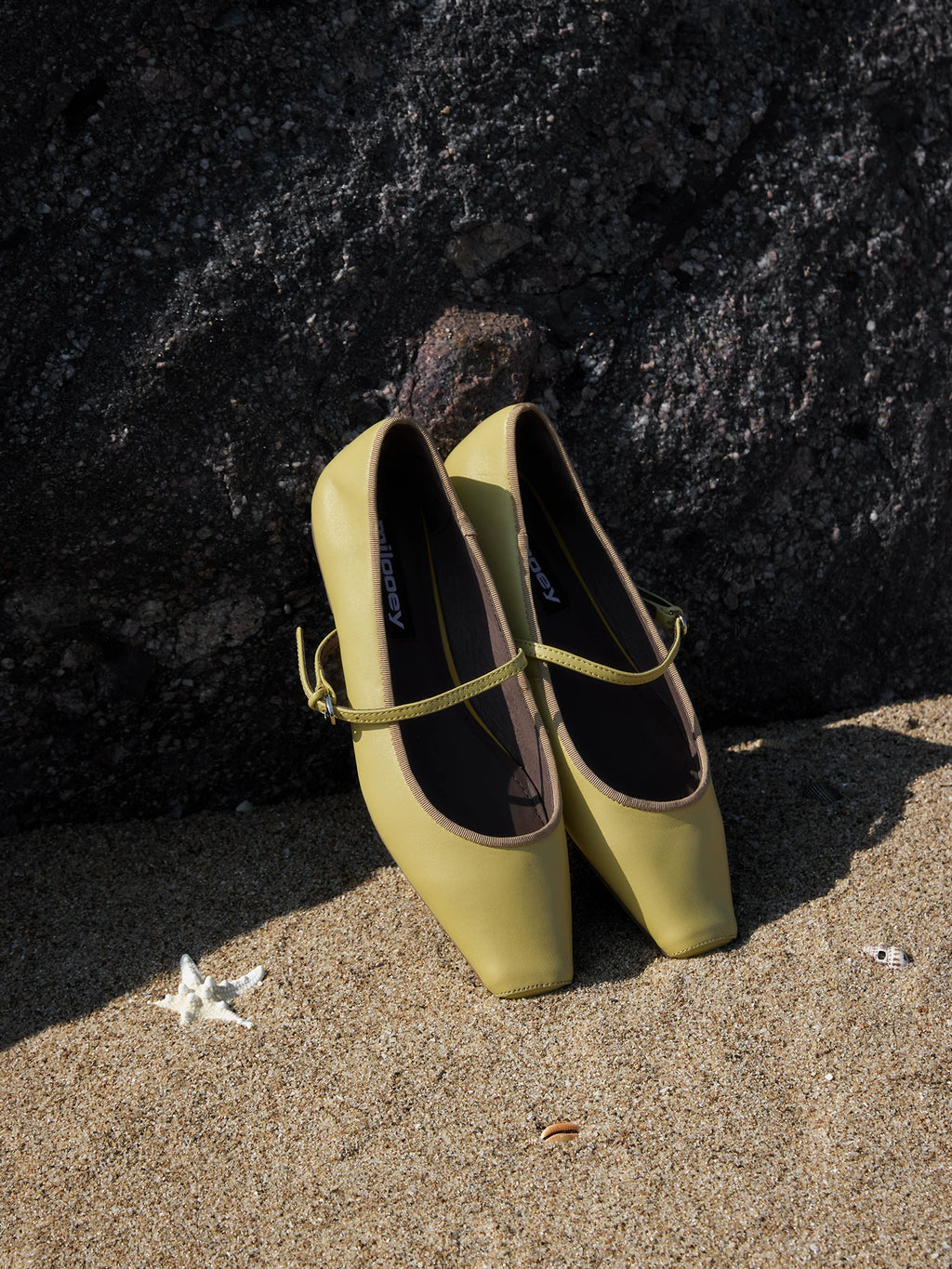MILOOEY Leather Square-Toe Mary Jane