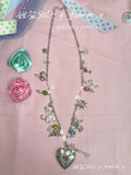Salty gummy Rhinestone Heart Photo Frame Angel Wing Necklace