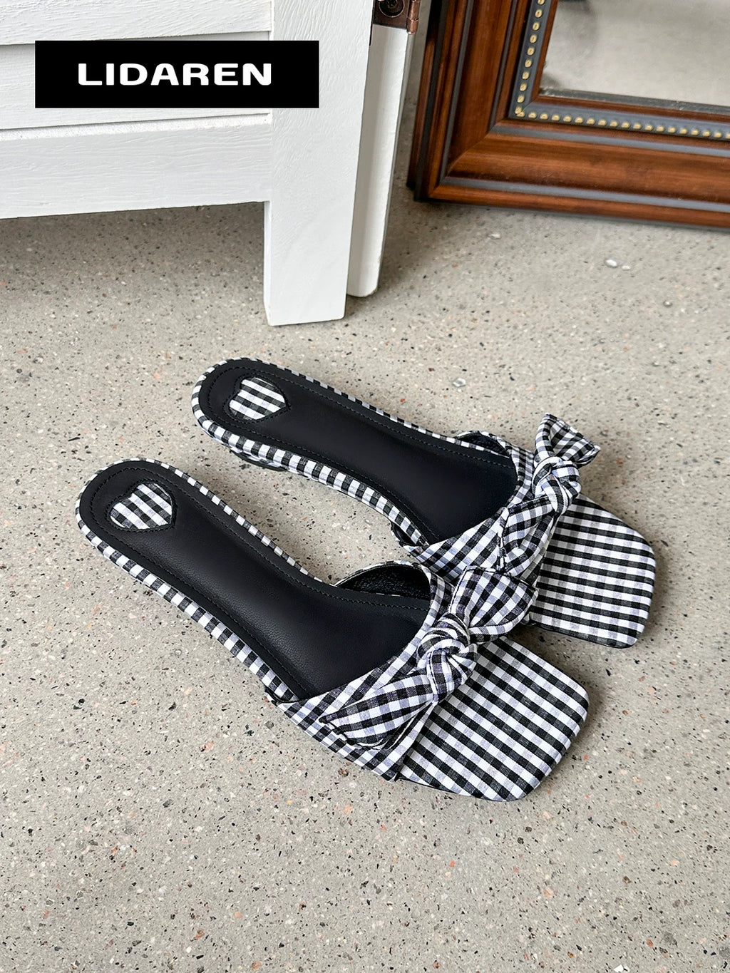 Lidaren Produced Open-Toe Square-Toe Bow Sandal