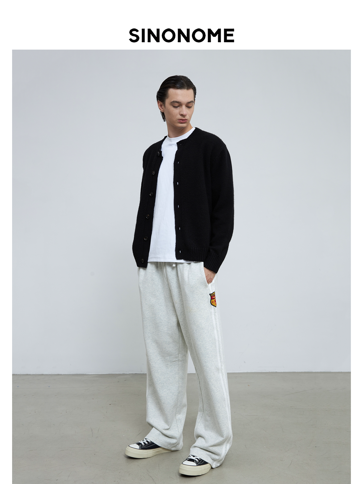SINONOME Polished Badge Three-bar Sweatpants