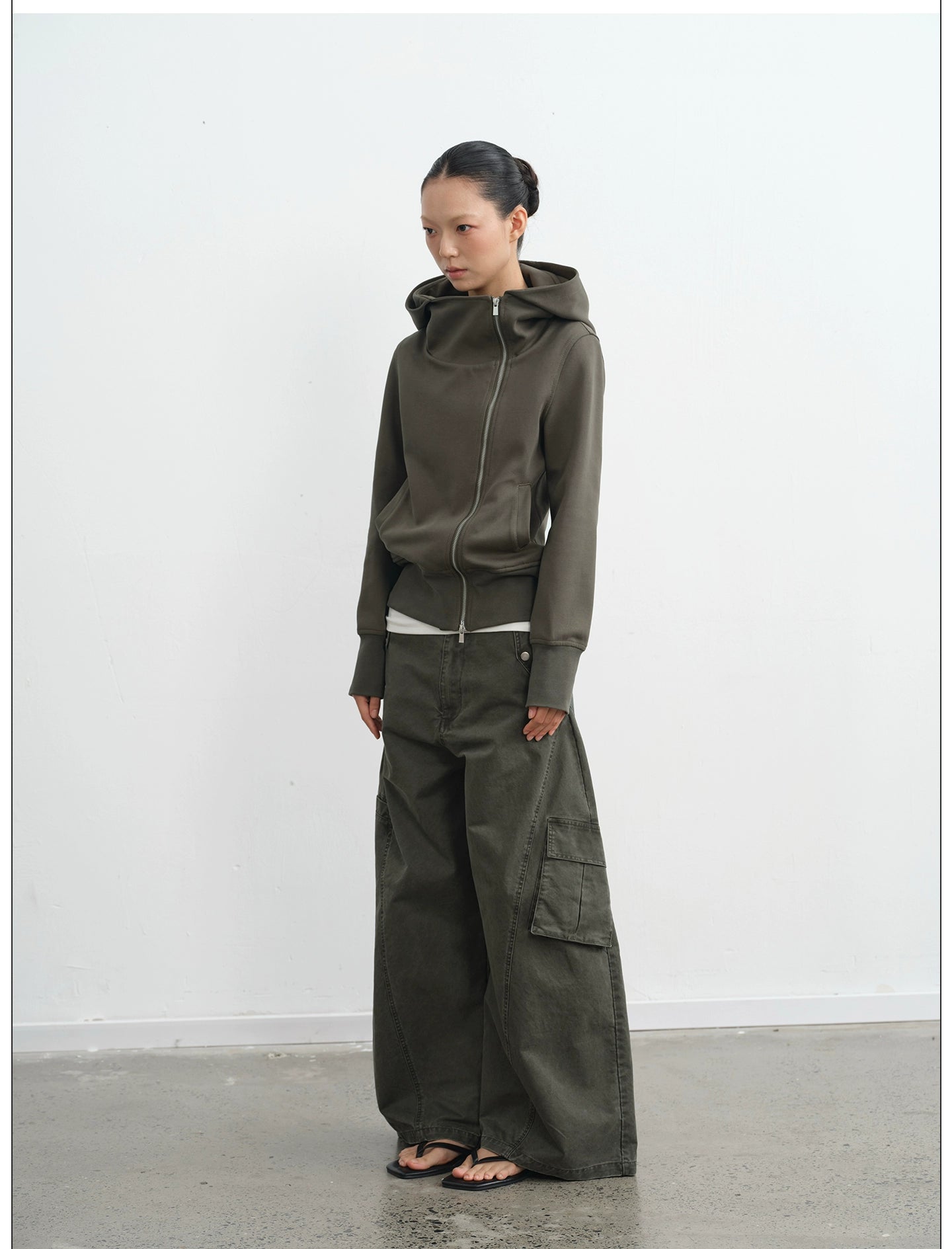 LINY LIBERTY Three-dimensional Tailoring Slim-fitting Short Sweater Jacket