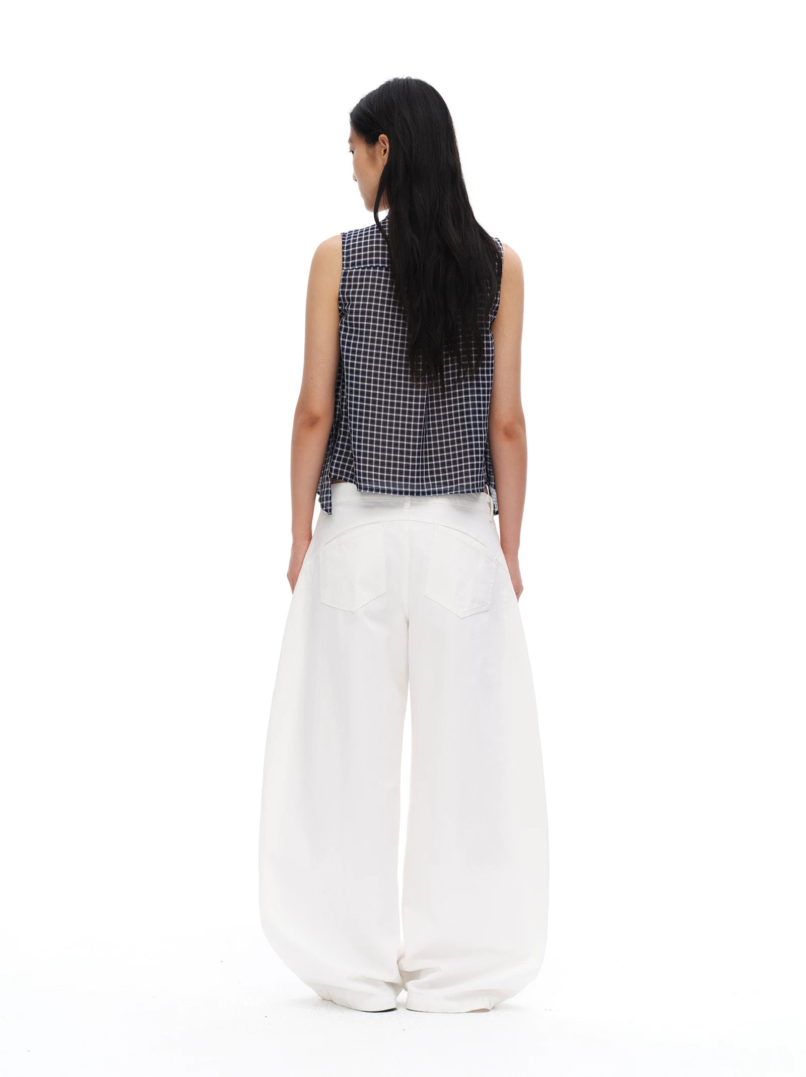 Oinimi Checked Pleated Slim Sleeveless Shirt