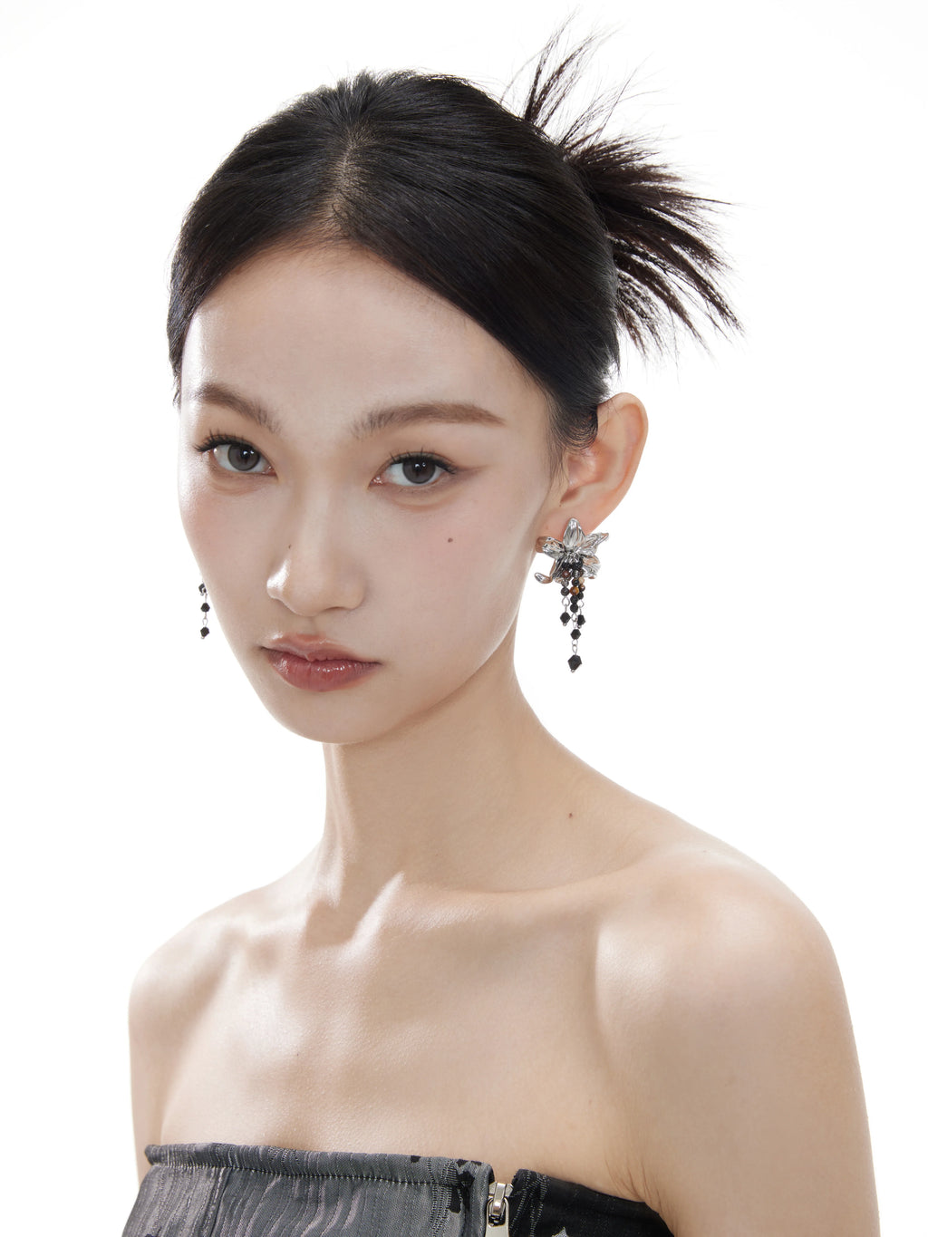 NO SOLUTION Romantic Lily Earrings