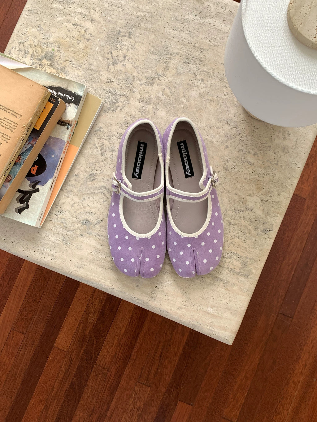 MILOOEY Leather Split-Toe Mary Jane Flat