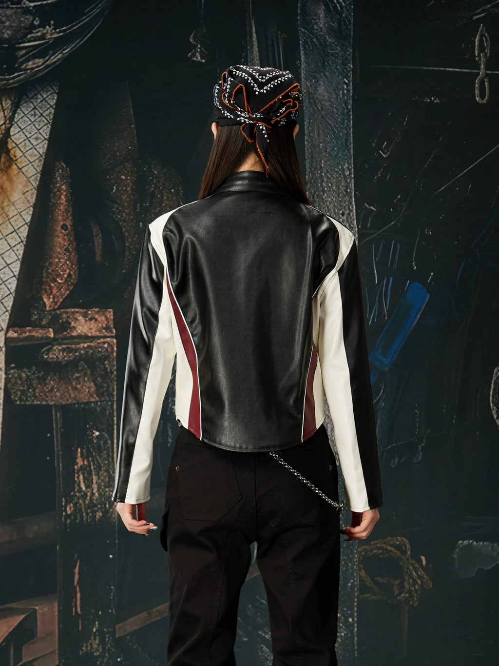 NUndeFineD Contrasting Splicing Stand-up Collar Slim-fitting Leather Jacket