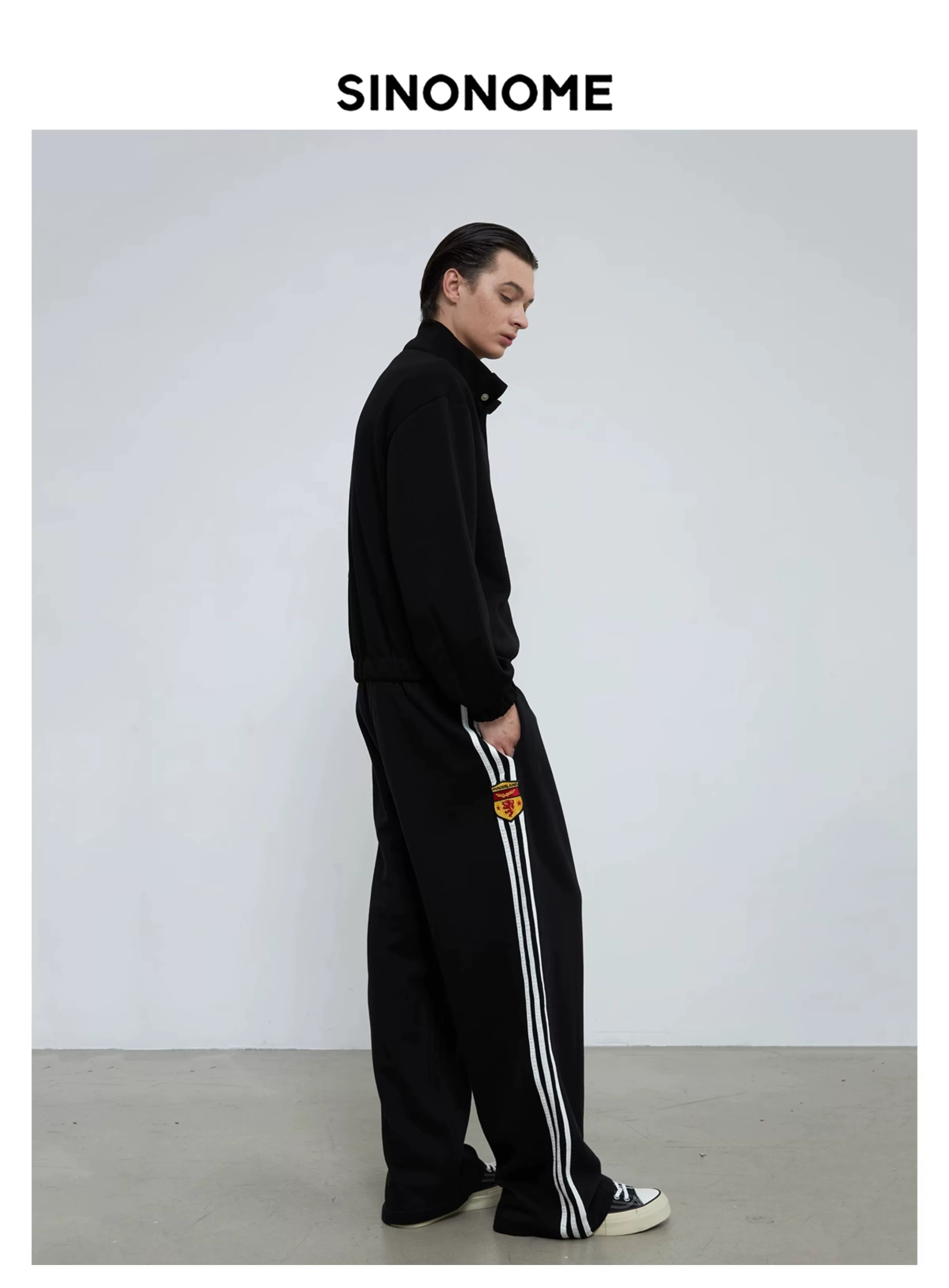 SINONOME Polished Badge Three-bar Sweatpants