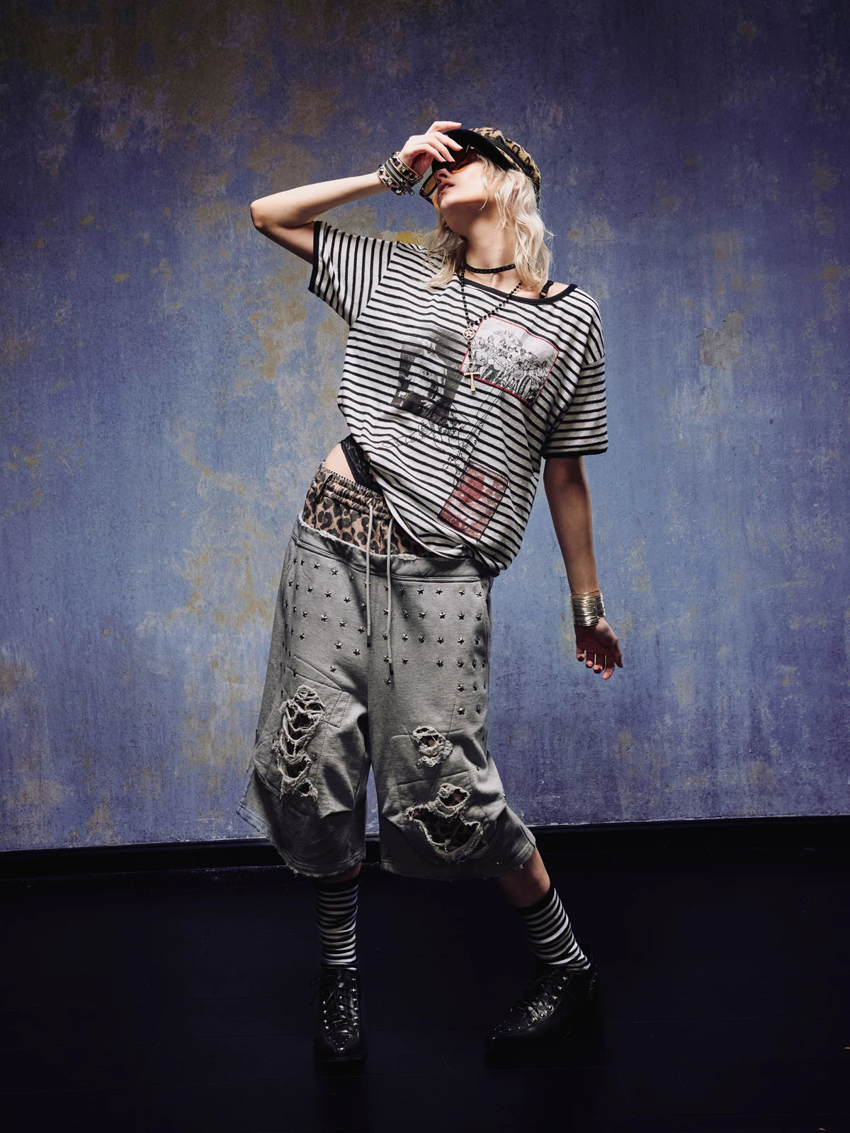 Yemanup Retro Striped Embroidered Applique Printed Versatile Tee