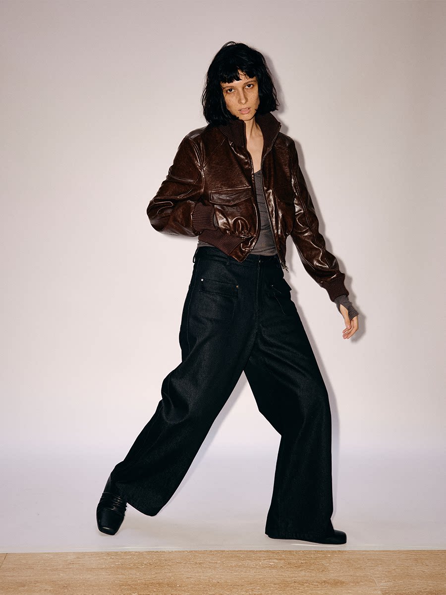 JCAESAR WOMEN Black Straight-Leg Mid-Rise Jeans