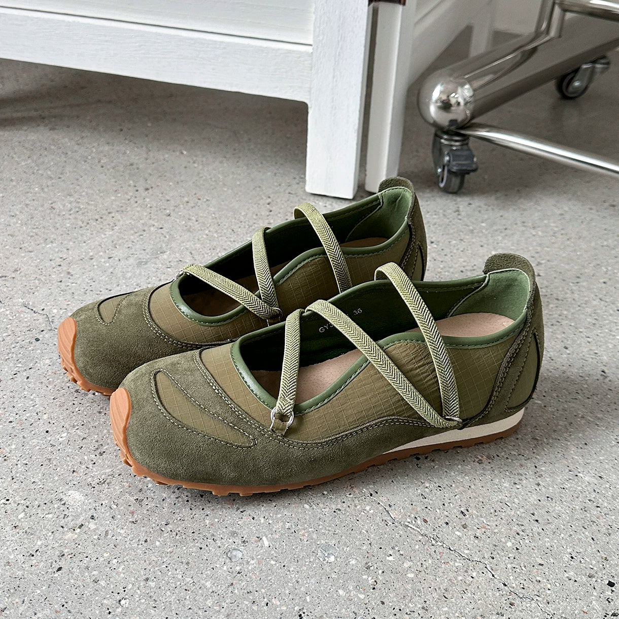 Lidaren Produced Suede Elastic Ballet Mary Jane