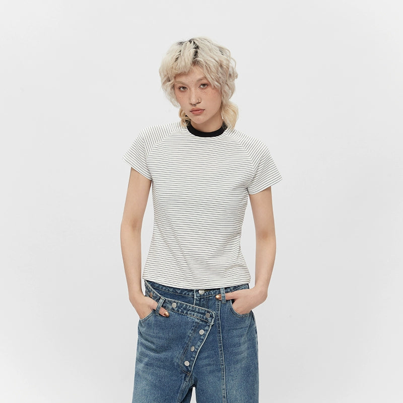 AIRHOOD Versatile Front Shoulder Pinstriped Tee