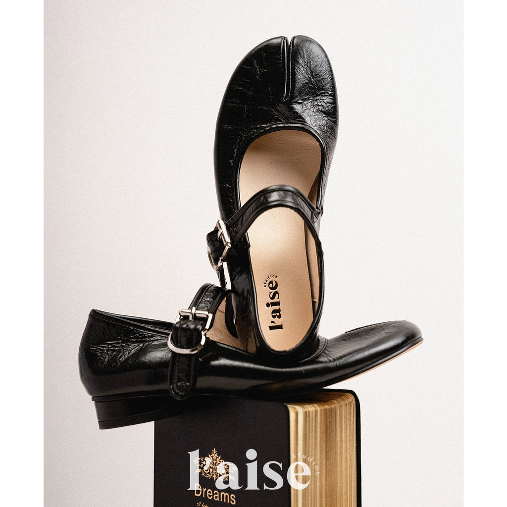 L'aise Patent Leather Split-Toe Mary Jane Flat