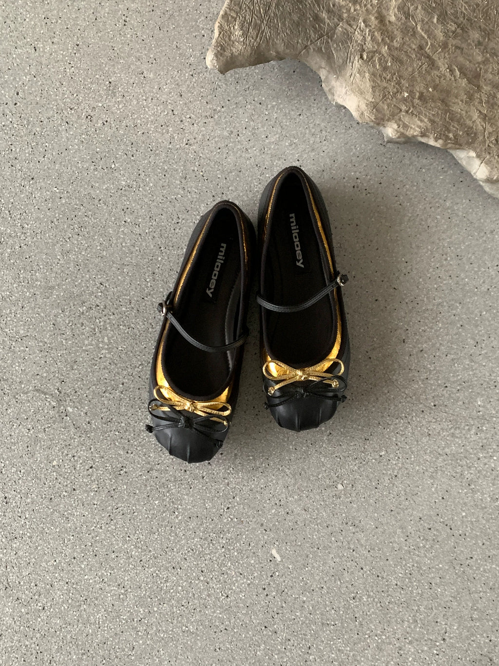 MILOOEY Leather Mary Jane Flat