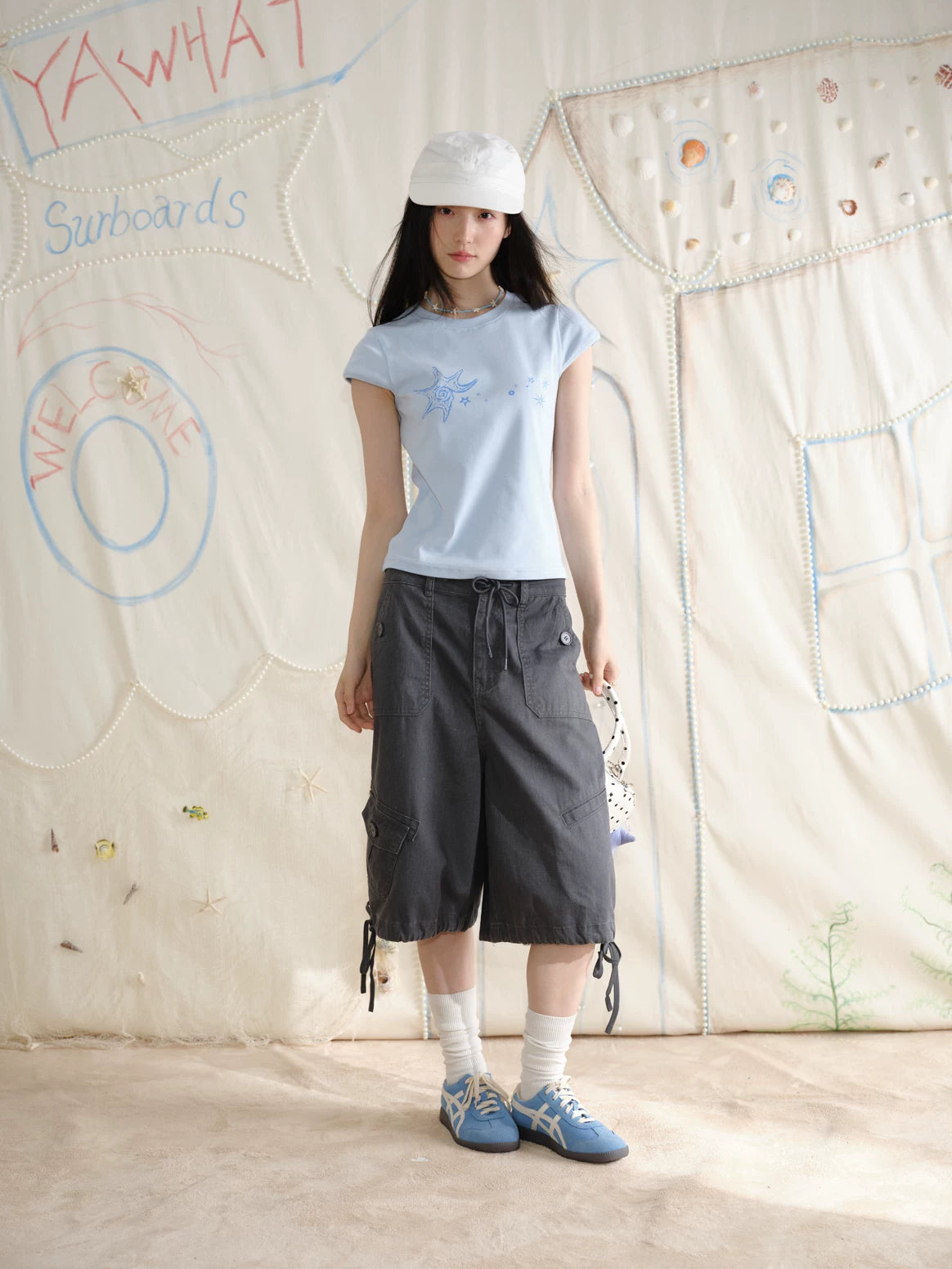 Yawhat Shell Print Fitted Tee