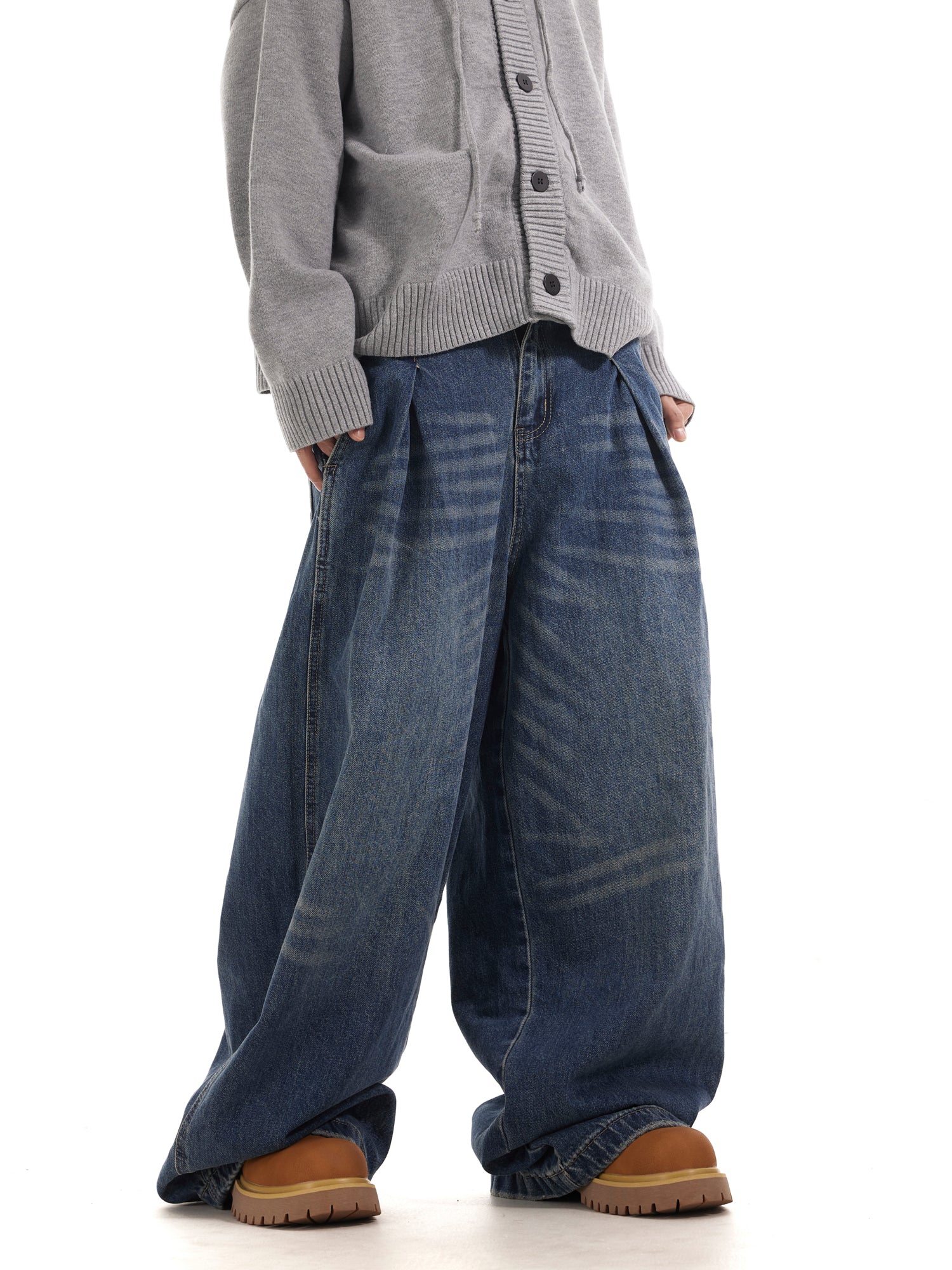 BTSG Washed Pleated Wide-Leg Jeans