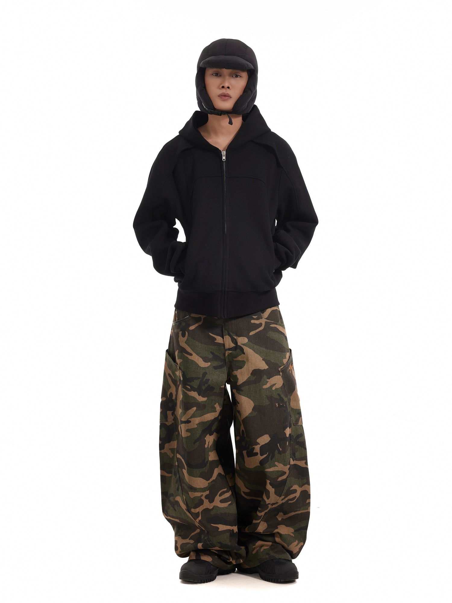 BTSG Camouflage silhouette scimitar cargo pants